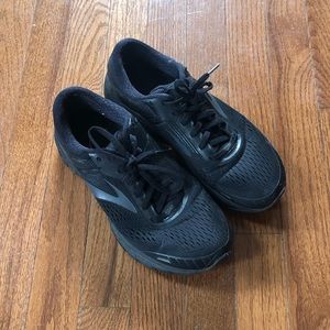 Brooks Adrenaline GTS 18